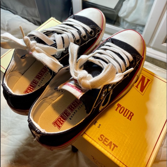 ♥️. TRUE RELIGION JINNY CANVAS SNEAKERS , DYLAN LOW CONVERSE WOMENS ♥️ - Picture 4 of 8